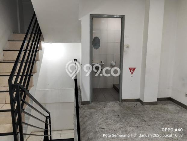 Ruko Disewakan di Area Ramai Ngaliyan, Semarang Ruko Disewakan di Area Ramai Ngaliyan, Semarang