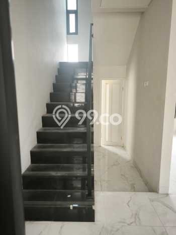 Rumah Minimalis 3 Kamar LT 82m2 di Mulyosari Rumah Minimalis 3 Kamar LT 82m2 di Mulyosari