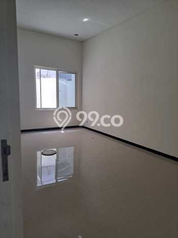 For Sale Hunian Rumah Terawat 4 Kamar di Mulyosari, Surabaya For Sale Hunian Rumah Terawat 4 Kamar di Mulyosari, Surabaya