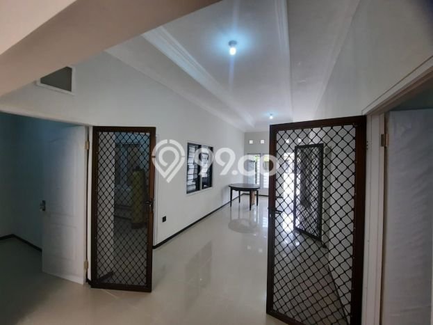 Dijual Hunian Rumah Terawat 3 Kamar di Mulyosari, Surabaya Dijual Hunian Rumah Terawat 3 Kamar di Mulyosari, Surabaya
