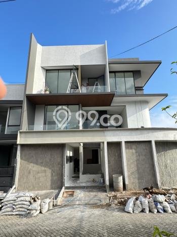 Ready to Use! Luxury House LT 149m2 Desain Modern di Manyar Ready to Use! Luxury House LT 149m2 Desain Modern di Manyar