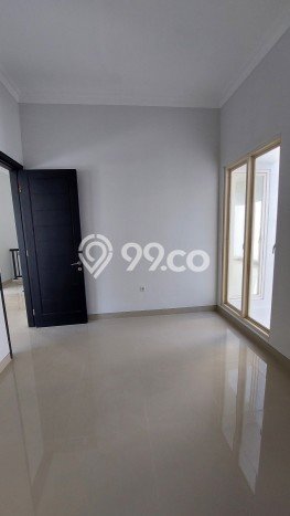 Rumah Elit LB 300m2 Siap Pakai Desain Elegan di Pakuwon City, Surabaya Rumah Elit LB 300m2 Siap Pakai Desain Elegan di Pakuwon City, Surabaya