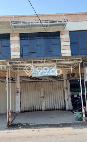 Unit Ruko disewakan di Tambaksari Surabaya dengan LT 82m2 / LB 160m2 Unit Ruko disewakan di Tambaksari Surabaya dengan LT 82m2 / LB 160m2