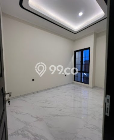 Ready to Use! Premium House LT 160m2 Desain Elegan di Manyar Ready to Use! Premium House LT 160m2 Desain Elegan di Manyar
