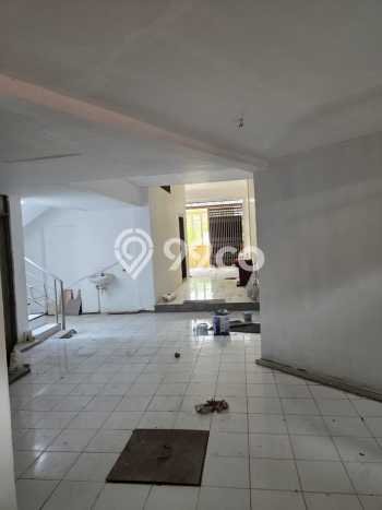 Ruko bagus disewakan di Krembangan Surabaya dengan LB 200m2 harga sewa terbaik Ruko bagus disewakan di Krembangan Surabaya dengan LB 200m2 harga sewa terbaik