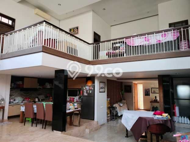 Dijual Rumah Luas Megah Dengan View Eksklusif di Dharma Husada, Surabaya Dijual Rumah Luas Megah Dengan View Eksklusif di Dharma Husada, Surabaya