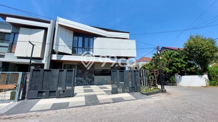 Rumah Elit Modern Siap Huni di Manyar Surabaya Rumah Elit Modern Siap Huni di Manyar Surabaya