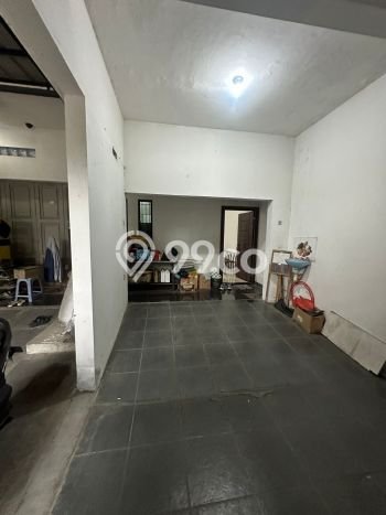 Rumah Mewah LB 450m2 Siap Huni Desain Elegan di Taman Holis Indah, Bandung Rumah Mewah LB 450m2 Siap Huni Desain Elegan di Taman Holis Indah, Bandung
