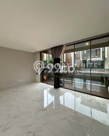 Jual Rumah Mewah Elegan Dengan View Cantik di Kemang, Jakarta Selatan Jual Rumah Mewah Elegan Dengan View Cantik di Kemang, Jakarta Selatan