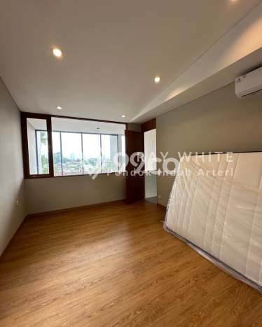 For Sale! Luxury House LT 107m2 Desain Modern di Kemang For Sale! Luxury House LT 107m2 Desain Modern di Kemang