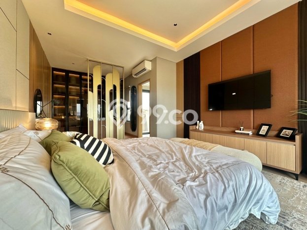 Ready to Use! Luxury House LT 144m2 Desain Modern di BSD City Ready to Use! Luxury House LT 144m2 Desain Modern di BSD City