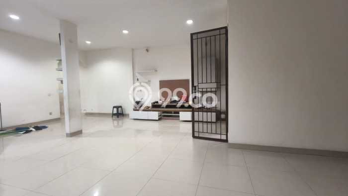 Jual Rumah Luas Megah Dengan View Cantik di BSD City, Tangerang Jual Rumah Luas Megah Dengan View Cantik di BSD City, Tangerang