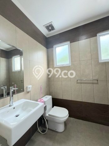 Rumah Luxury Modern Tanpa Renovasi di BSD City Tangerang Rumah Luxury Modern Tanpa Renovasi di BSD City Tangerang