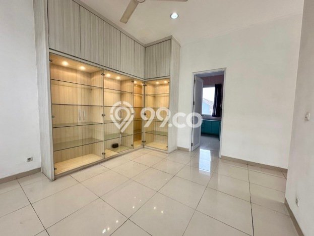 Rumah Mewah LB 310m2 Siap Pakai Desain Elegan di BSD Foresta, Tangerang Rumah Mewah LB 310m2 Siap Pakai Desain Elegan di BSD Foresta, Tangerang