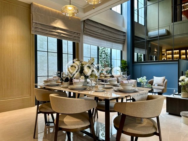 Rumah Luxury Modern Tanpa Renovasi di Gading Serpong Tangerang Rumah Luxury Modern Tanpa Renovasi di Gading Serpong Tangerang