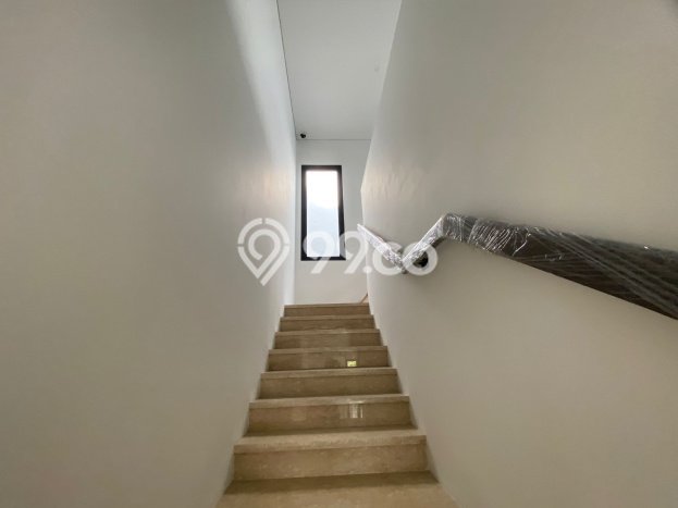 Jarang Ada! Rumah Kontrakan 4 Kamar Bagus Siap Huni BSD City Jarang Ada! Rumah Kontrakan 4 Kamar Bagus Siap Huni BSD City