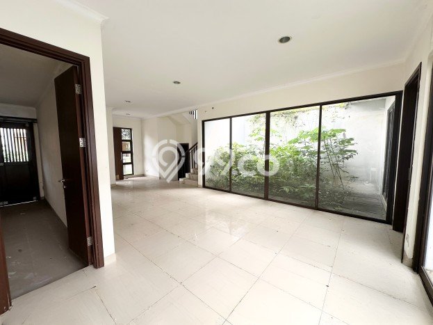 Jual Rumah Luas Elegan Dengan View Eksklusif di BSD City, Tangerang Jual Rumah Luas Elegan Dengan View Eksklusif di BSD City, Tangerang
