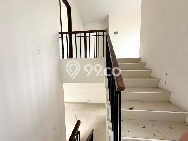 Rumah Mewah LB 153m2 Siap Huni Desain Elegan di BSD The Icon, Tangerang Rumah Mewah LB 153m2 Siap Huni Desain Elegan di BSD The Icon, Tangerang