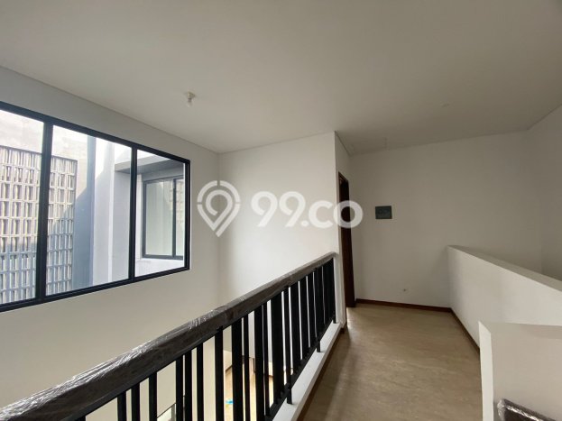 Jarang Ada! Rumah Kontrakan 4 Kamar Bagus Siap Huni BSD City Jarang Ada! Rumah Kontrakan 4 Kamar Bagus Siap Huni BSD City
