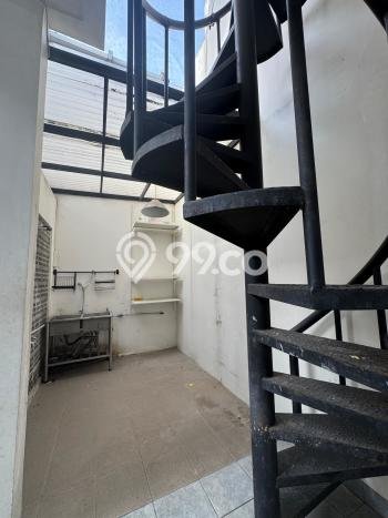 Rumah Luxury Modern Tanpa Renovasi di BSD City Tangerang Rumah Luxury Modern Tanpa Renovasi di BSD City Tangerang