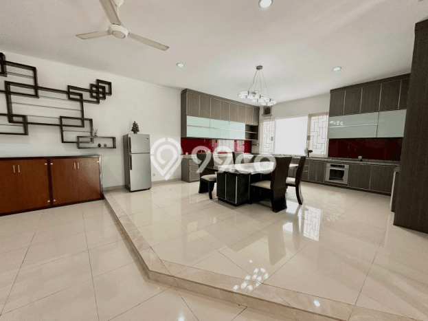 Rumah Mewah LB 310m2 Siap Pakai Desain Elegan di BSD Foresta, Tangerang Rumah Mewah LB 310m2 Siap Pakai Desain Elegan di BSD Foresta, Tangerang