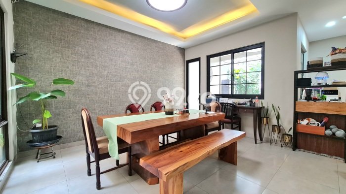 Rumah Luxury Modern Tanpa Renovasi di BSD City Tangerang Rumah Luxury Modern Tanpa Renovasi di BSD City Tangerang