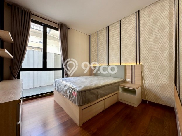 Rumah Elit Modern Tanpa Renovasi di BSD City Tangerang Rumah Elit Modern Tanpa Renovasi di BSD City Tangerang