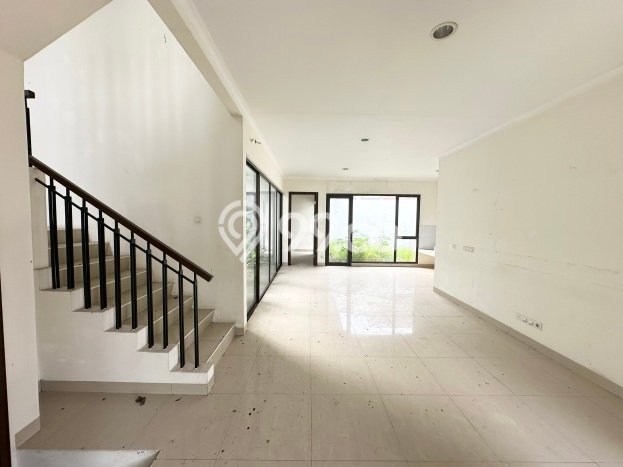 Rumah Mewah LB 153m2 Siap Huni Desain Elegan di BSD City, Tangerang Rumah Mewah LB 153m2 Siap Huni Desain Elegan di BSD City, Tangerang