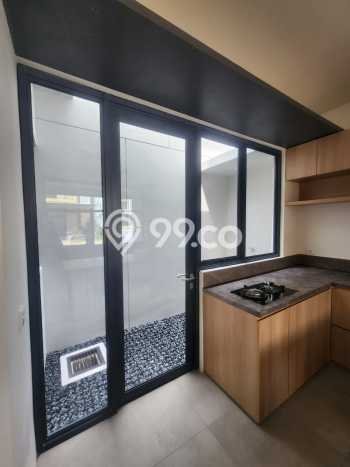 Rumah Luas Asri 3 KT Siap Pakai di BSD City Tangerang Rumah Luas Asri 3 KT Siap Pakai di BSD City Tangerang