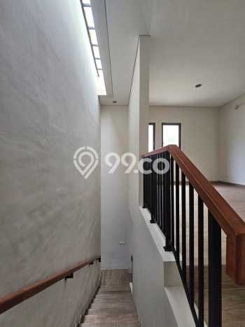 For Sale! Luxury House LT 120m2 Desain Modern di BSD Eminent For Sale! Luxury House LT 120m2 Desain Modern di BSD Eminent
