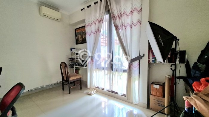 Rumah Luxury Modern Tanpa Renovasi di BSD City Tangerang Rumah Luxury Modern Tanpa Renovasi di BSD City Tangerang
