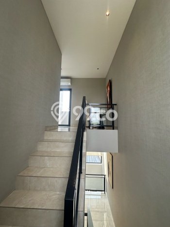 Rumah Mewah LB 232m2 Siap Huni Desain Elegan di BSD Ingenia, Tangerang Rumah Mewah LB 232m2 Siap Huni Desain Elegan di BSD Ingenia, Tangerang
