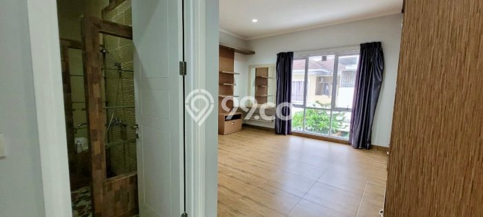 Rumah Sewa Tangerang LT 300m2 LB 350m2 Kawasan BSD De Park Rumah Sewa Tangerang LT 300m2 LB 350m2 Kawasan BSD De Park