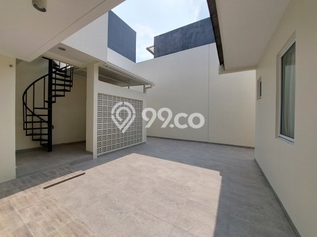Rumah Mewah LB 196m2 Siap Huni Desain Elegan di BSD Ingenia, Tangerang Rumah Mewah LB 196m2 Siap Huni Desain Elegan di BSD Ingenia, Tangerang
