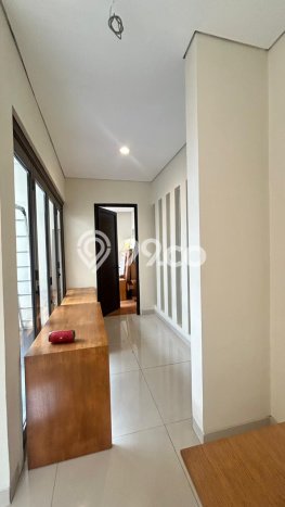 Rumah Elit Modern Tanpa Renovasi di BSD Green Wich Tangerang Rumah Elit Modern Tanpa Renovasi di BSD Green Wich Tangerang
