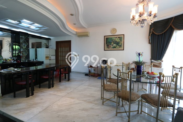 Siap Huni Rumah Mewah 8 Kamar di Kelapa Gading Dekat ke Mana Saja Siap Huni Rumah Mewah 8 Kamar di Kelapa Gading Dekat ke Mana Saja