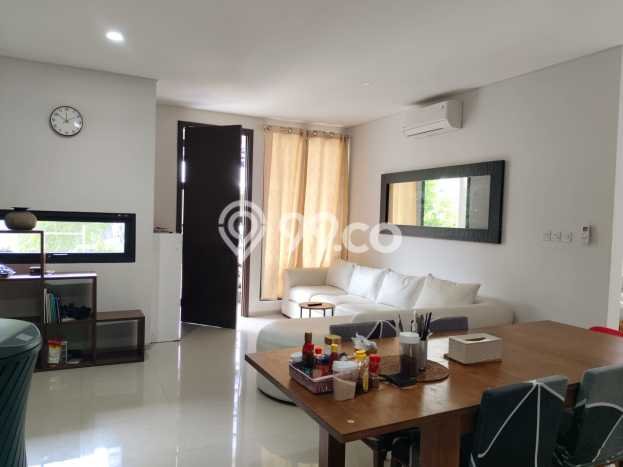 Jual Rumah Mewah Megah Dengan View Cantik di Bintaro, Tangerang Selatan Jual Rumah Mewah Megah Dengan View Cantik di Bintaro, Tangerang Selatan