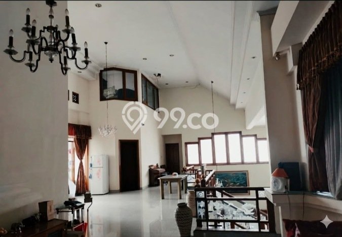 Dijual Rumah Premium dengan Fasilitas Sekitar Komplit di Kembangan, Jakarta Barat Dijual Rumah Premium dengan Fasilitas Sekitar Komplit di Kembangan, Jakarta Barat
