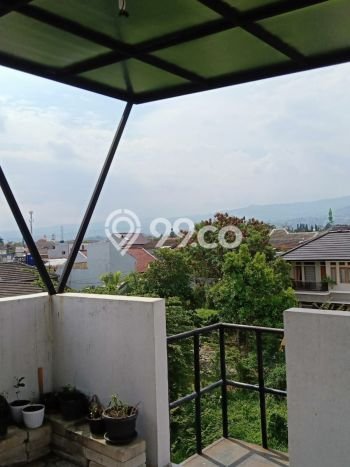 Hunian Cantik Minimalis Lb 150m2 di Arcamanik, Bandung Hunian Cantik Minimalis Lb 150m2 di Arcamanik, Bandung