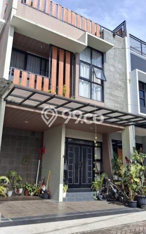 For Sale Rumah 4 Kamar Lokasi Strategis Nyaman dan Strategis di Parongpong For Sale Rumah 4 Kamar Lokasi Strategis Nyaman dan Strategis di Parongpong