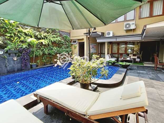Rumah Luxury Modern Tanpa Renovasi di Bintaro Tangerang Selatan Rumah Luxury Modern Tanpa Renovasi di Bintaro Tangerang Selatan