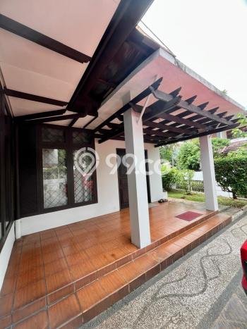 Rumah Luxury Modern Siap Huni di Bintaro Tangerang Selatan Rumah Luxury Modern Siap Huni di Bintaro Tangerang Selatan