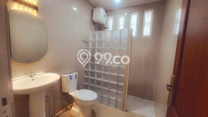 Dijual Rumah Luas Megah Dengan View Cantik di Bintaro, Tangerang Selatan Dijual Rumah Luas Megah Dengan View Cantik di Bintaro, Tangerang Selatan