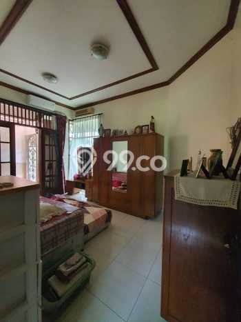 Rumah Elit Modern Siap Huni di Bintaro Jakarta Selatan Rumah Elit Modern Siap Huni di Bintaro Jakarta Selatan