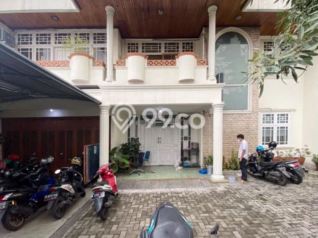 For Sale! Luxury House LT 322m2 Desain Elegan di Bintaro For Sale! Luxury House LT 322m2 Desain Elegan di Bintaro