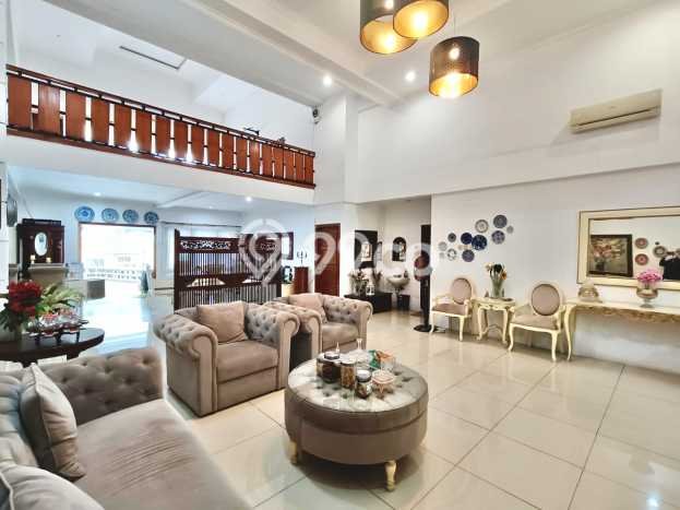 Rumah Luxury Modern Tanpa Renovasi di Bintaro Tangerang Selatan Rumah Luxury Modern Tanpa Renovasi di Bintaro Tangerang Selatan