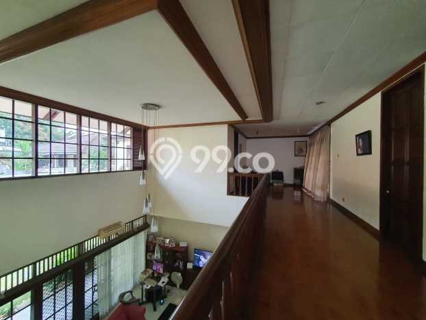 Rumah Elit Modern Siap Huni di Bintaro Jakarta Selatan Rumah Elit Modern Siap Huni di Bintaro Jakarta Selatan