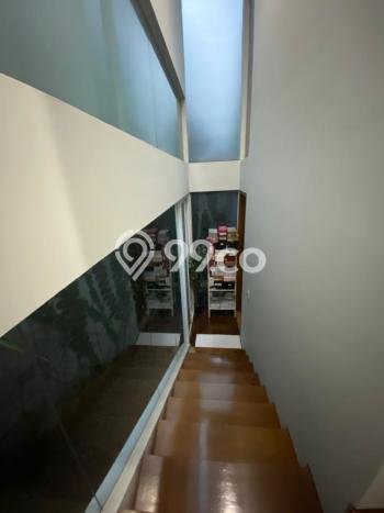 Rumah Luxury Modern Tanpa Renovasi di Mampang Jakarta Selatan Rumah Luxury Modern Tanpa Renovasi di Mampang Jakarta Selatan
