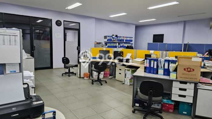 Gudang Dijual di Jakarta Barat LT 1018m2 & LB 650m2 Lokasi Terbaik! Gudang Dijual di Jakarta Barat LT 1018m2 & LB 650m2 Lokasi Terbaik!