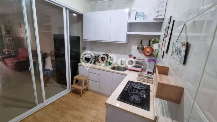 Dijual Hunian Rumah Terawat 4 Kamar di Galaxy, Bekasi Dijual Hunian Rumah Terawat 4 Kamar di Galaxy, Bekasi